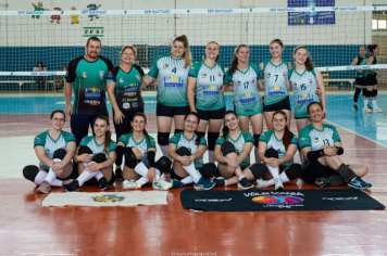 ATLETAS DO VÔLEI MANIA REPRESENTAM JAGUARI COM GARRA E ESPÍRITO DE EQUIPE