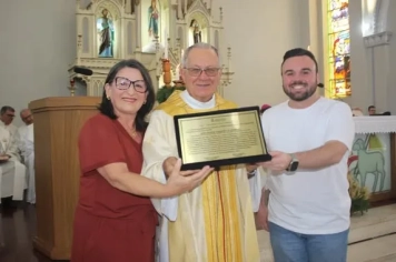 MISSA CELEBRA 50 ANOS DE ORDENAÇÃO SACERDOTAL DE DOM EDSON DAMIAN