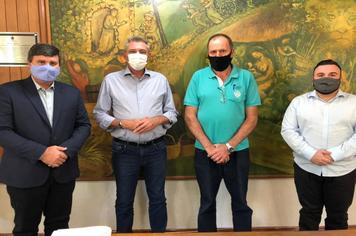 Prefeito Beto Turchiello recebe visita do Deputado Federal Heitor Schuch