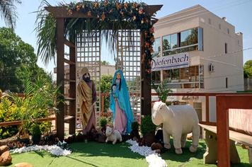 Secretaria de Turismo dá início a ornamentação de Natal
