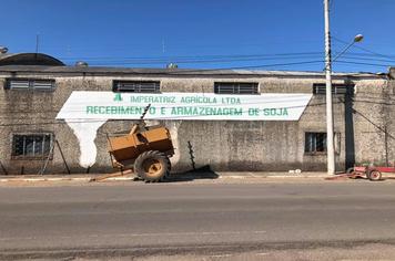 PREFEITO BETO TURCHIELLO (MDB) ASSINA CONCESSÃO DE USO DE IMÓVEL PÚBLICO PARA O GRUPO SAMEL HONEY LTDA