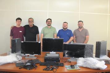 PREFEITURA RECEBE COMPUTADORES DO ESTADO