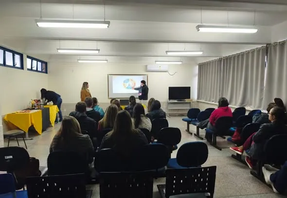PROFESSORES DA REDE MUNICIPAL PARTICIPAM DE HABILITAÇÃO PARA O PROGRAMA “A UNIÃO FAZ A VIDA”