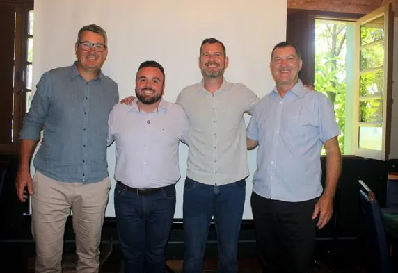 ASSEMBLEIA DO CONSÓRCIO CAMINHO DAS ORIGENS ELEGE PREFEITO IGOR TAMBARA COMO NOVO PRESIDENTE