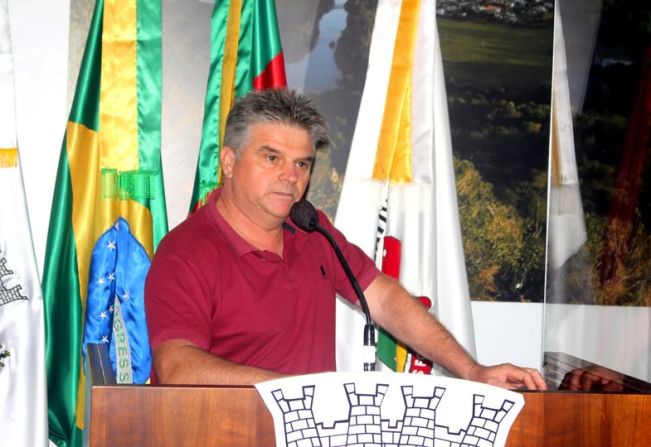 PREFEITO IGOR TAMBARA NOMEIA O LÍDER DO GOVERNO MUNICIPAL NA CÂMARA DE VEREADORES