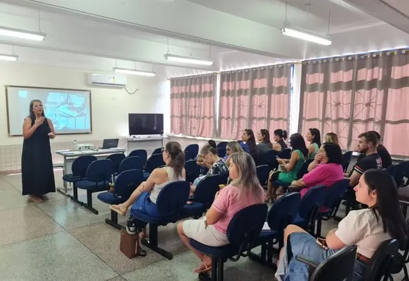 FORMAÇÃO FORTALECE EDUCAÇÃO EMPREENDEDORA NAS ESCOLAS MUNICIPAIS