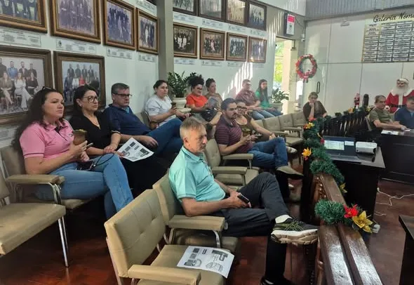 PREFEITURA DE JAGUARI REALIZA AUDIÊNCIA PÚBLICA DA LOA 2025/2028