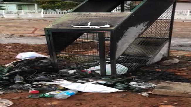 VANDALISMO NOS CONTÊINERES DA CIDADE