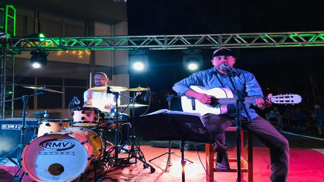 NATAL DA UNIÃO 2021: SHOW DE JEFERSON MARTINS ENCANTOU O PÚBLICO PRESENTE NA PRAÇA GILSON CARLOS REGINATO